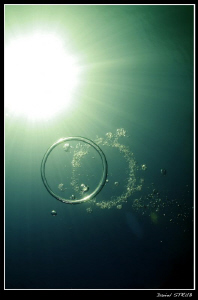 My own bubles and sunburst :-D - f18 @ 1/60, 15 mm fisheye by Daniel Strub 